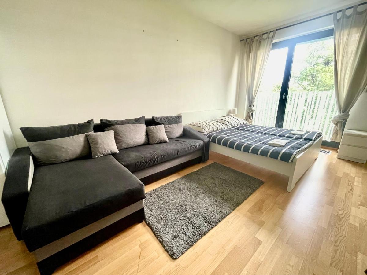 Garden Park Studio Прага Екстер'єр фото